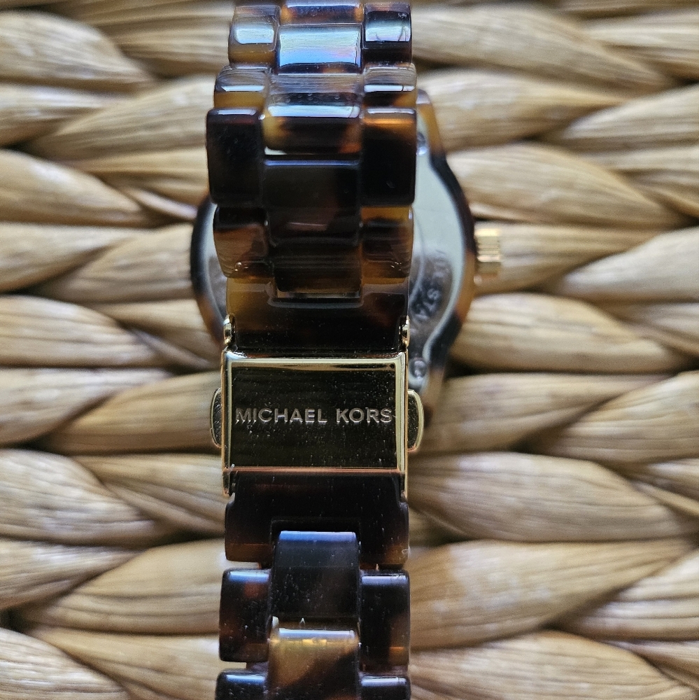 Michael Kors Addyson Watch - Picture 5 of 10